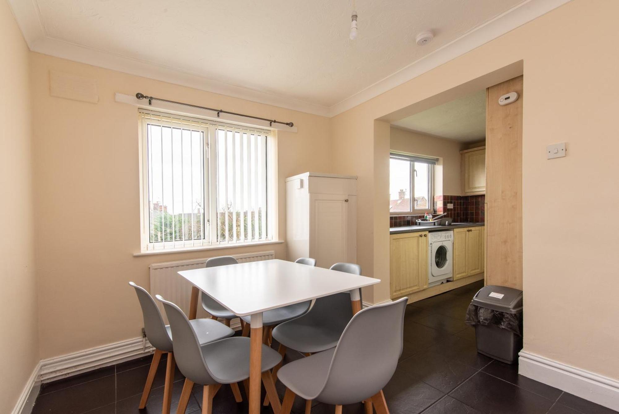 3 Bed Apartment - Perfect For Contractors Near Liverpool Airport Хейл Екстер'єр фото